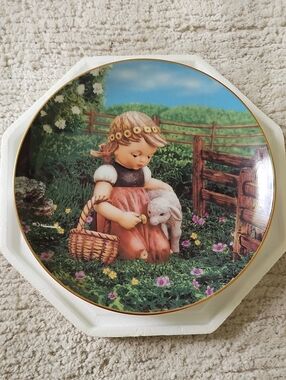 Hummel Vintage Collector Plate "Favorite Pet" Girl With Lamb
